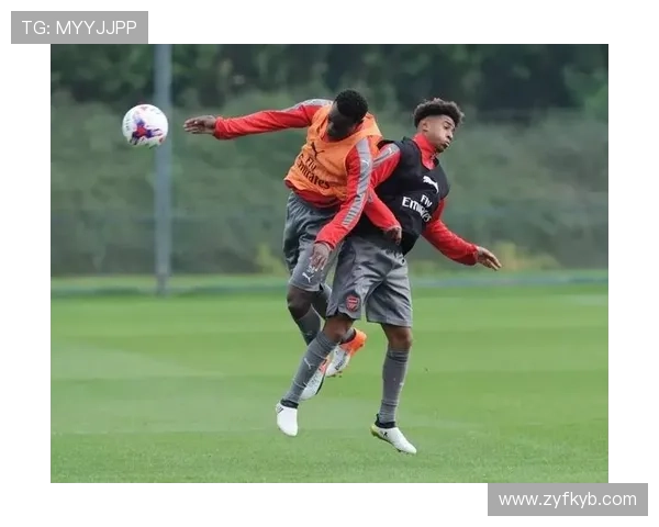 雷丁俱乐部宣布新赛季阵容调整及战略目标,力争重返英超竞争行列 雷丁俱乐部宣布新赛季阵容调整及战略目标,力争重返英超竞争行列