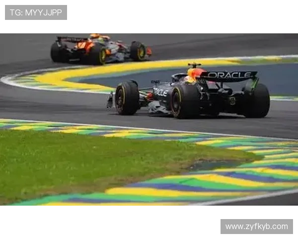 F1赛季最新动态:红牛车队表现强势,梅赛德斯面临挑战,法拉利调整战略 F1赛季最新动态:红牛车队表现强势,梅赛德斯面临挑战,法拉利调整战略