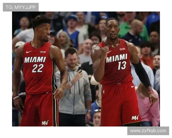 活塞队核心爆发引领逆转年轻阵容展现重建成果全场沸腾